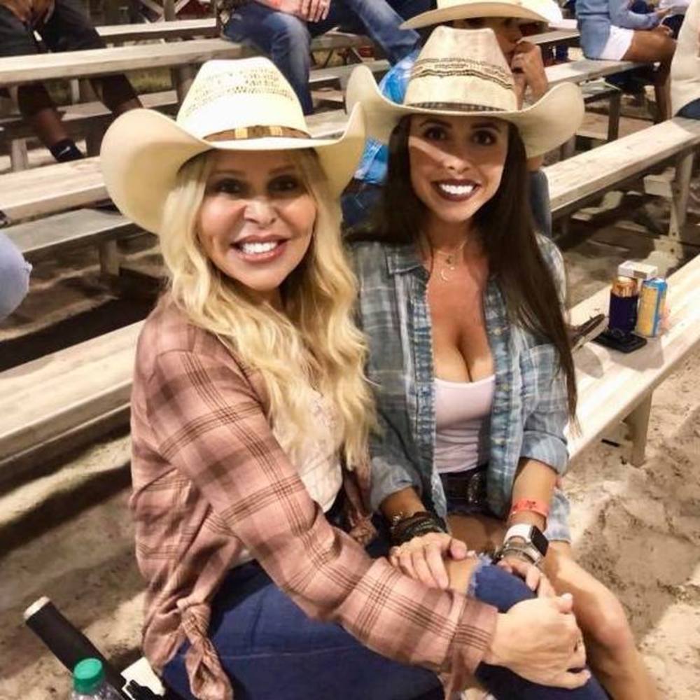 Meet your Posher, Gina